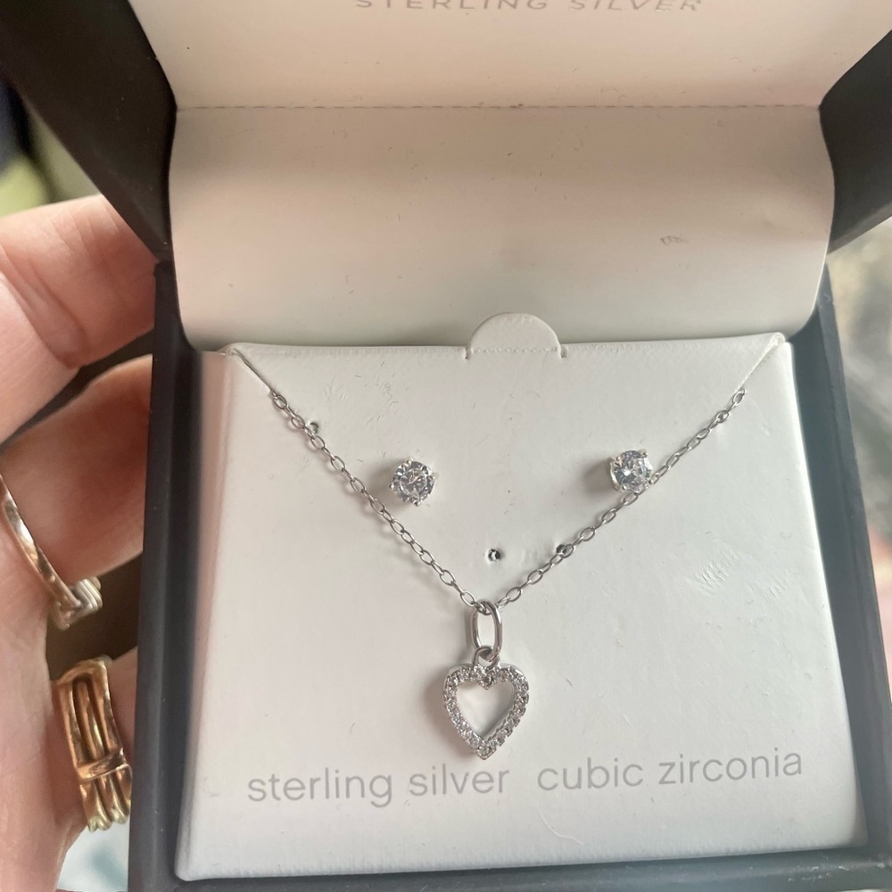 Sterling Silver & Cubic Zirconia 💕 Heart Necklace with earrings - Picture 2 of 10